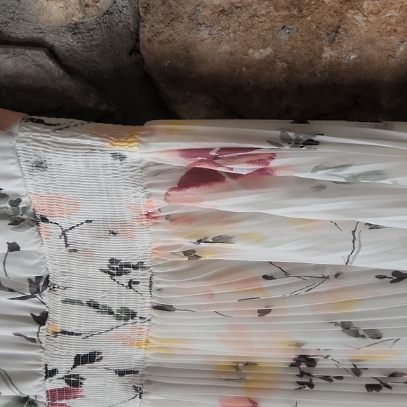 White House Black Market White Floral Dress ♥ - Picture 8 of 11